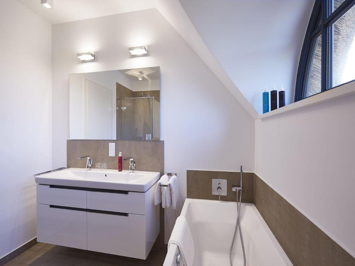 Reetland Am Meer - Premium Reetdachvilla Mit 3 Schlafzimmern, Sauna Und Kamin F07 Dranske Exterior foto
